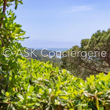 Close To Gigaro Beach, Surrounded By Nature Appartement